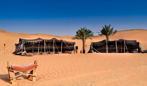 Dubai Zelt Wüste Shutterstock 1499809472
