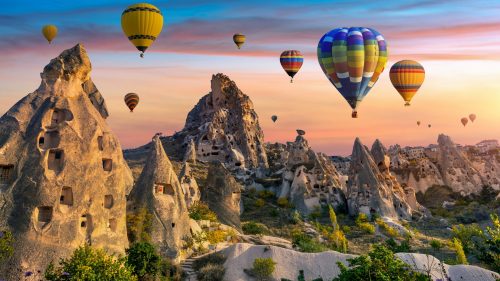 Kappadokien Heißluftballon Shutterstock 1825354370