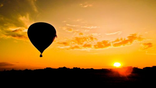 Kappadokien, Sonnenaufgang, Heißluftballon Shutterstock 169676768