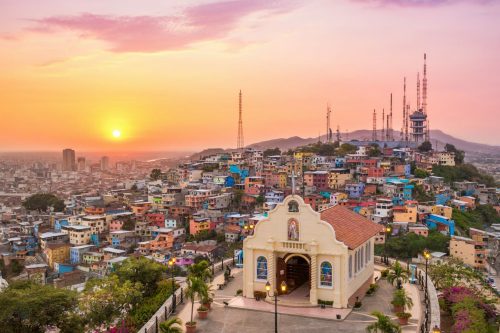 Sonnenuntergang In Der Stadt Guayaquil Shutterstock 1689205858